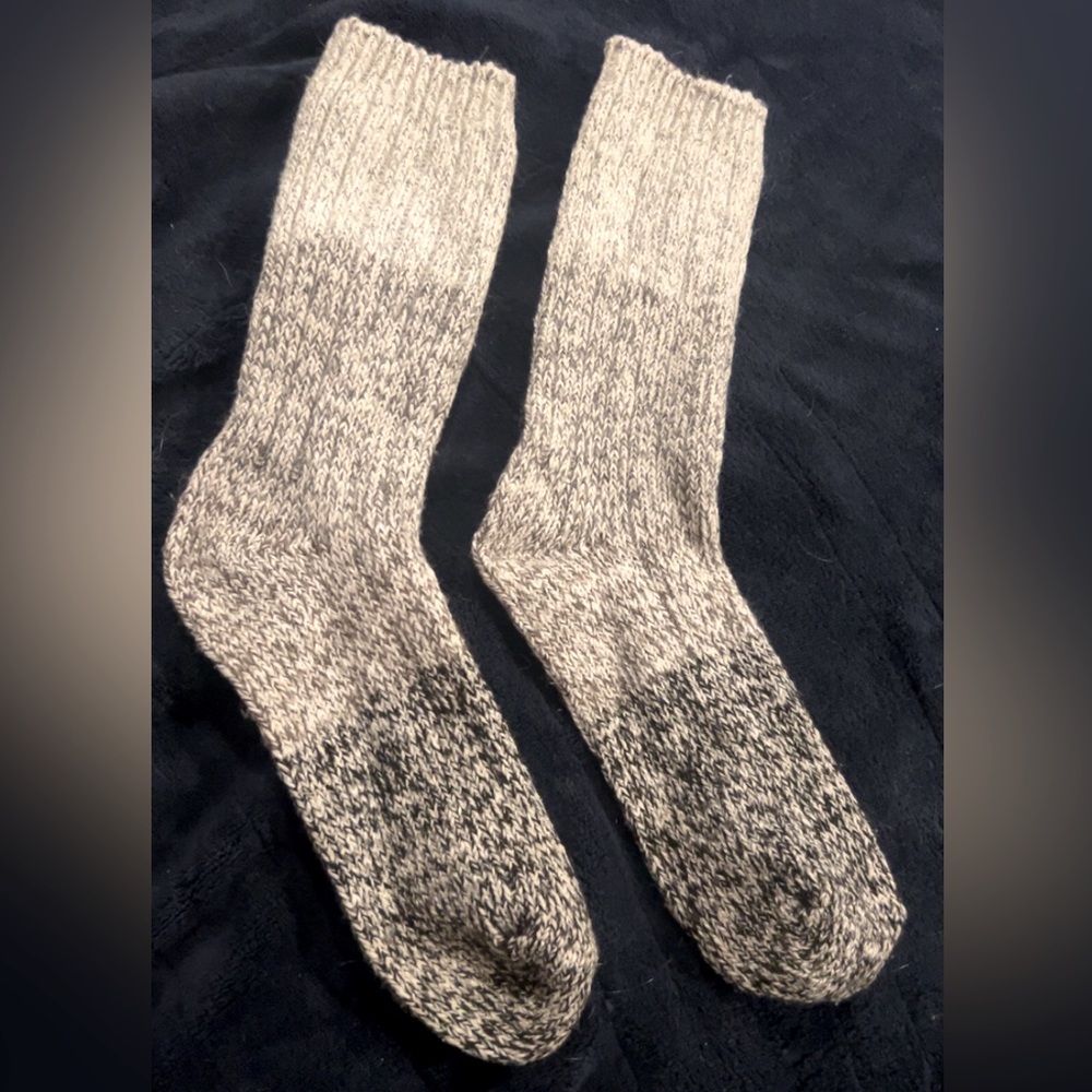 NWOT American Eagle 3 shades of grey ombré warm/winter socks